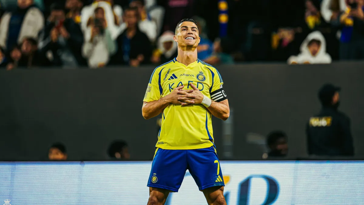 cristiano ronaldo al nassr e1732900368193